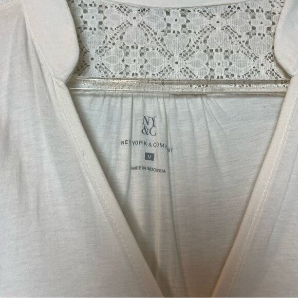 NY&Co Bright Cream Faux Button Down Stretchy Top w/ Lace Back Panel Size M - Picture 3 of 8